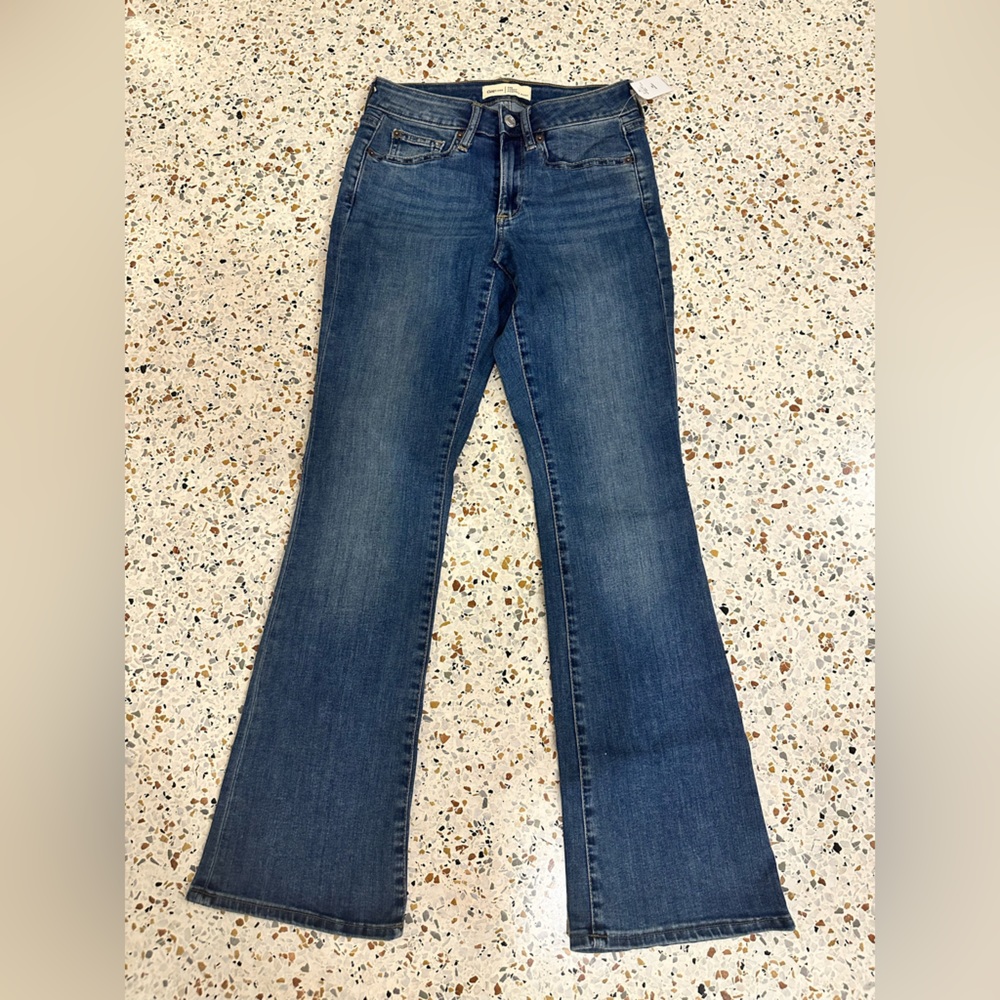 BRAND NEW GAP 26S Curvy Boot Cut Jeans Short length